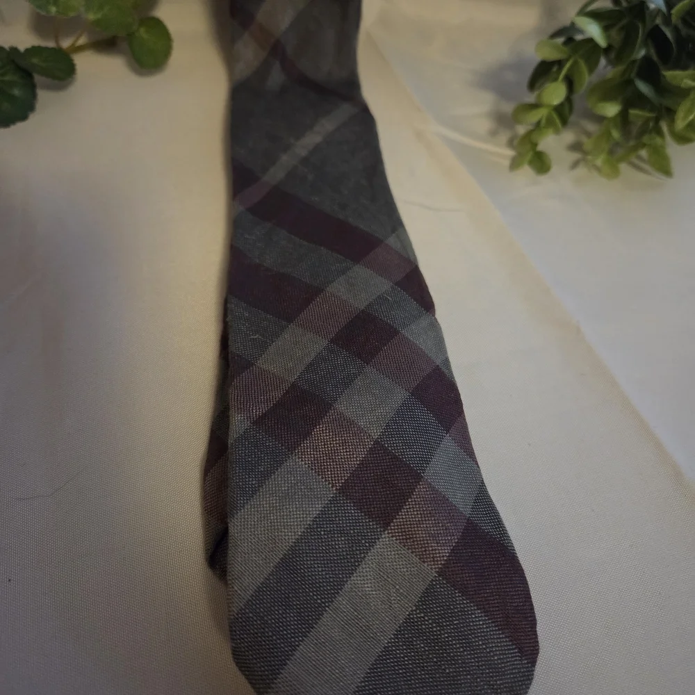 Burberry London Plaid Silk Linen Tie Made in England  Designer Necktie Prom - Picture 11 of 11